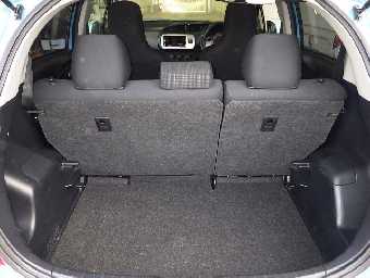 TOYOTA VITZ 2014 Image 5