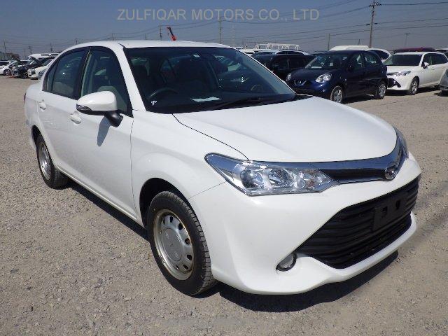 TOYOTA COROLLA AXIO 2017 Image 3