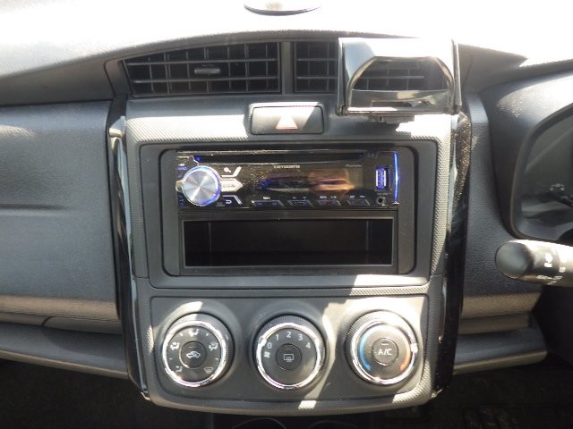 TOYOTA COROLLA AXIO 2017 Image 21