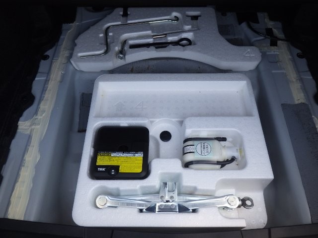 TOYOTA COROLLA AXIO 2017 Image 31