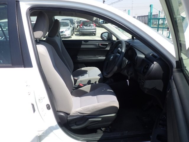 TOYOTA COROLLA AXIO 2017 Image 33