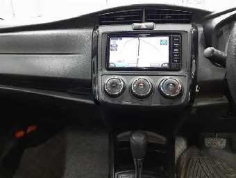 TOYOTA COROLLA AXIO 2018 Image 5