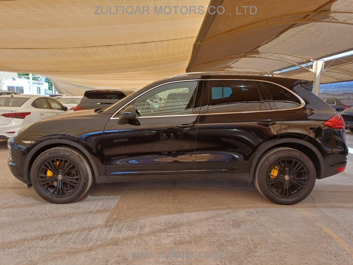 PORSCHE CAYENNE 2010 Image 2