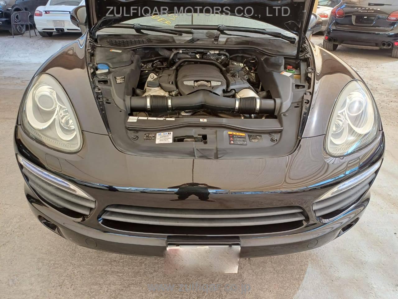 PORSCHE CAYENNE 2010 Image 10