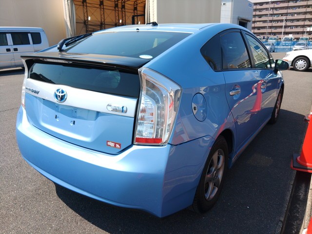 TOYOTA PRIUS PHV 2014 Image 23