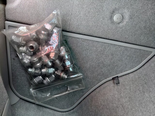 TOYOTA PRIUS PHV 2014 Image 34