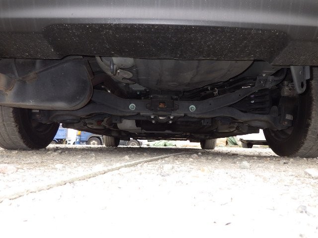 MAZDA PREMACY 2017 Image 32