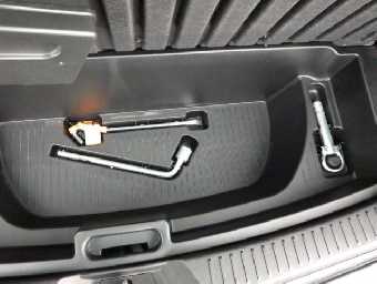 MAZDA PREMACY 2017 Image 30