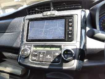 TOYOTA COROLLA AXIO 2015 Image 9