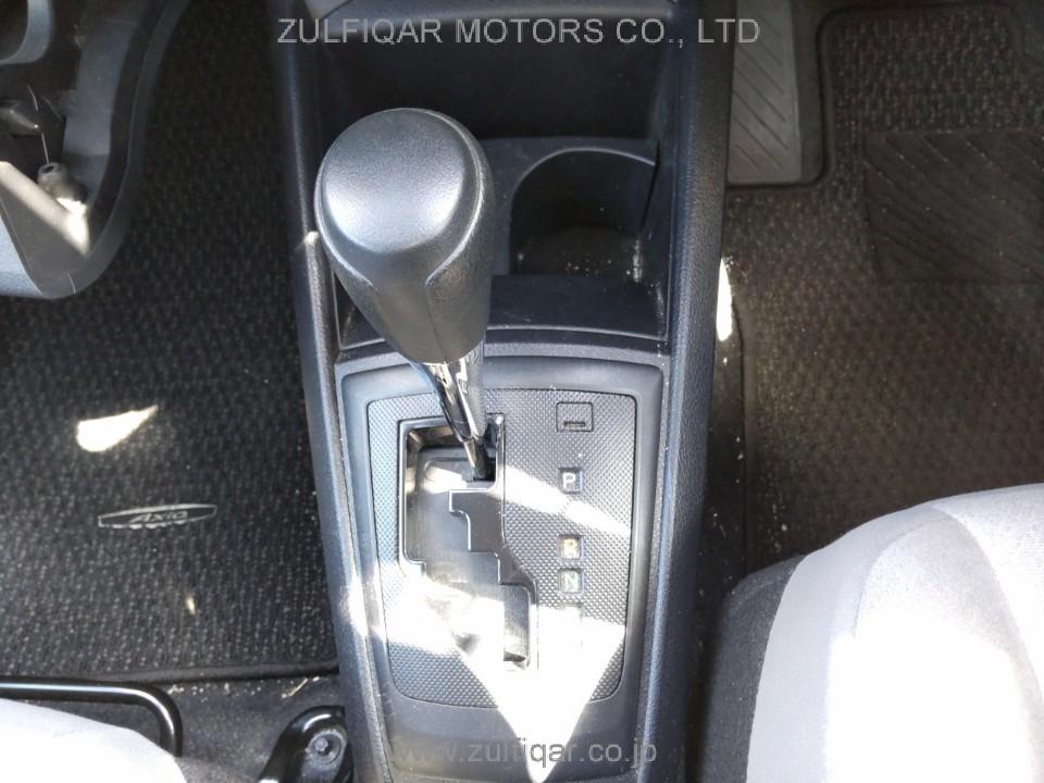 TOYOTA COROLLA AXIO 2015 Image 10