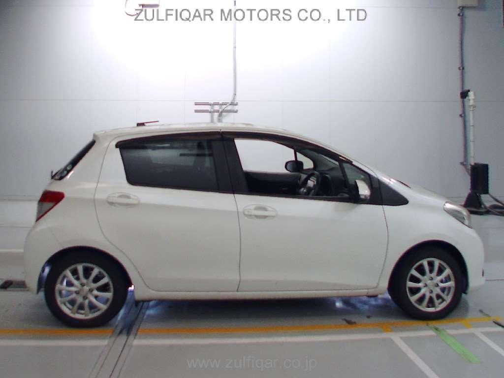 TOYOTA VITZ 2012 Image 3