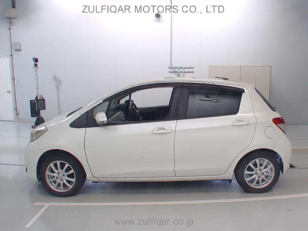 TOYOTA VITZ 2012 Image 4