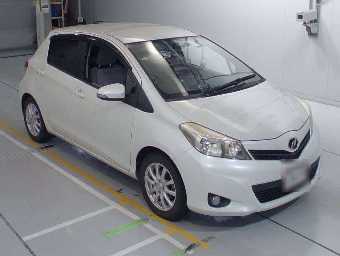 TOYOTA VITZ 2012 Image 5
