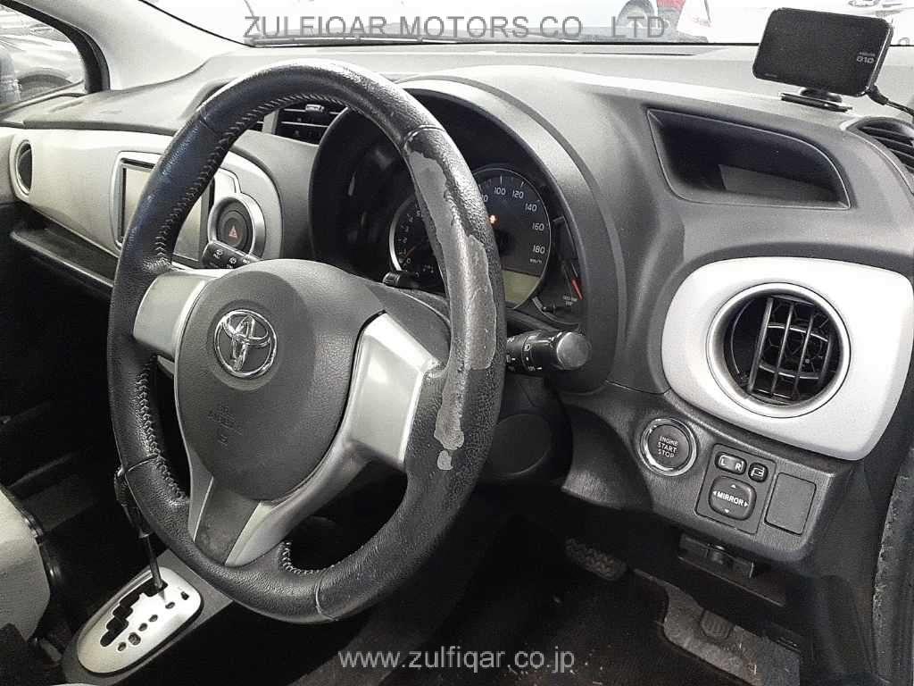 TOYOTA VITZ 2012 Image 7