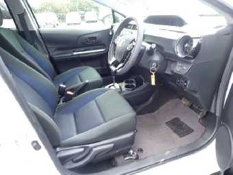 TOYOTA AQUA 2018 Image 3