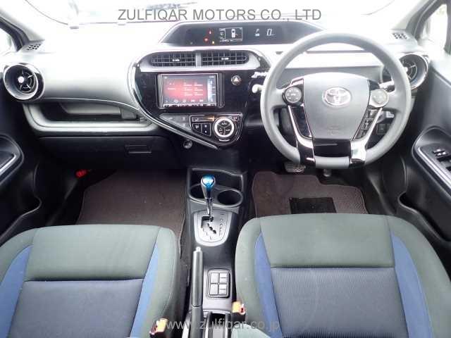 TOYOTA AQUA 2018 Image 6