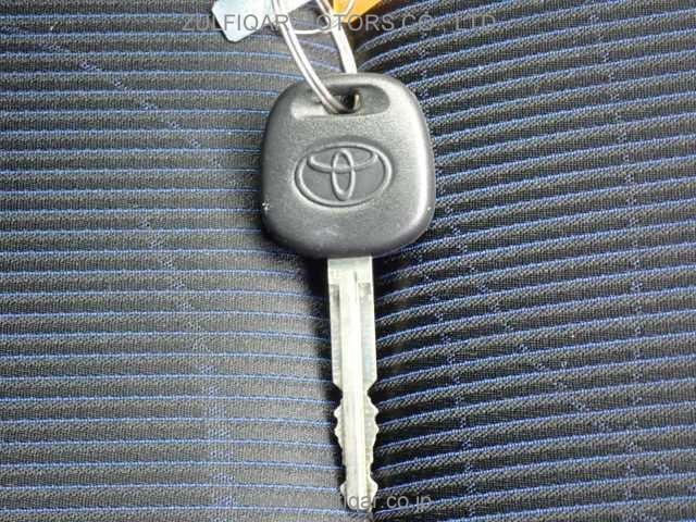 TOYOTA AQUA 2018 Image 10