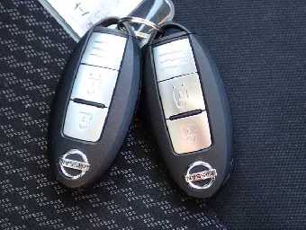 NISSAN NOTE 2018 Image 8