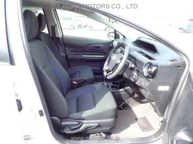 TOYOTA AQUA 2018 Image 6