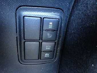 TOYOTA AQUA 2018 Image 8