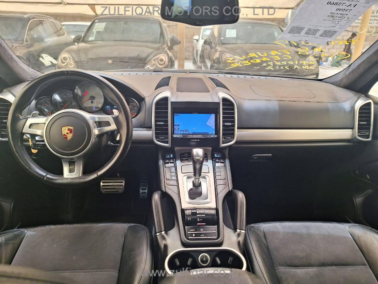 PORSCHE CAYENNE 2012 Image 11