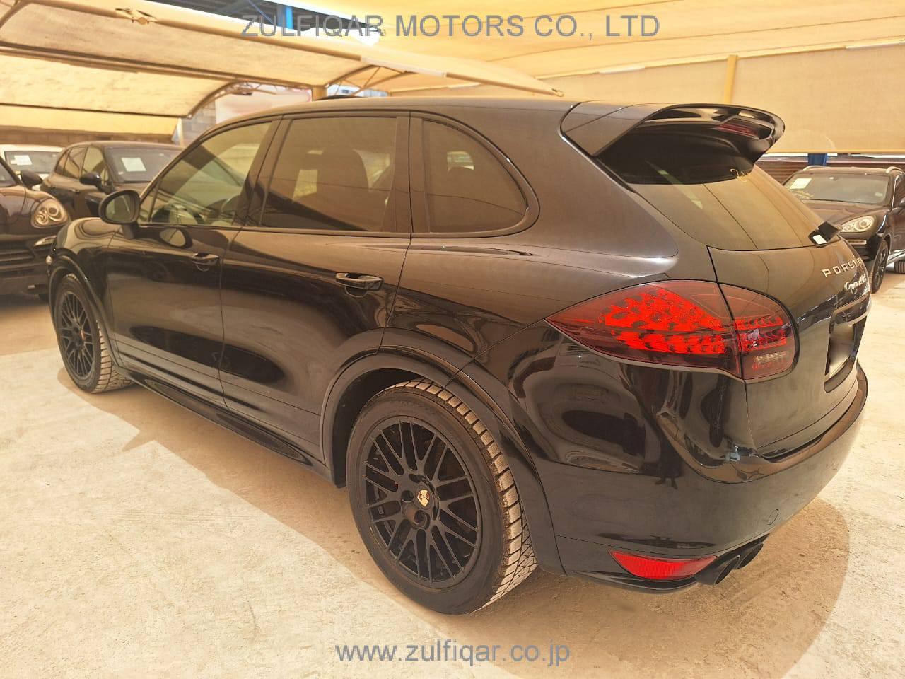 PORSCHE CAYENNE 2012 Image 3