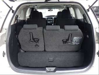 TOYOTA ESTIMA 2016 Image 8