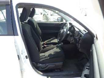 TOYOTA COROLLA AXIO 2018 Image 13