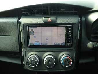 TOYOTA COROLLA AXIO 2018 Image 16