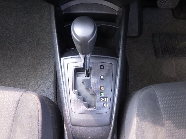 TOYOTA COROLLA AXIO 2018 Image 29