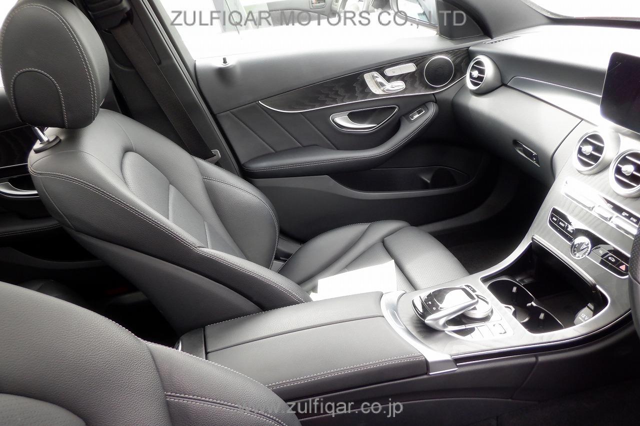 MERCEDES BENZ C CLASS 2018 Image 11