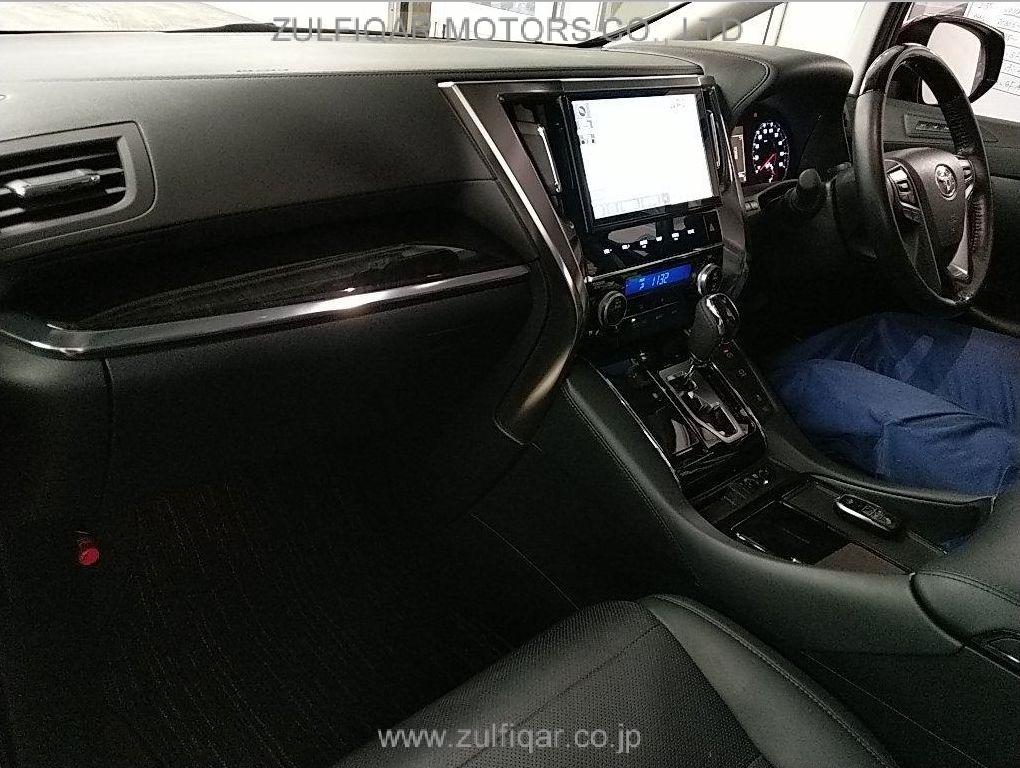 TOYOTA ALPHARD 2019 Image 3