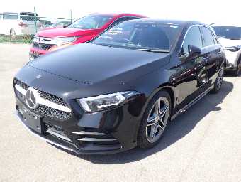 MERCEDES BENZ A CLASS 2018 Image 13