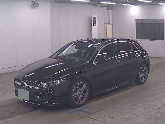 MERCEDES BENZ A CLASS 2018 Image 4