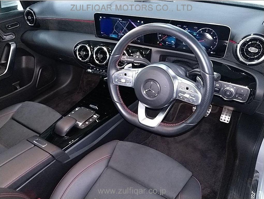 MERCEDES BENZ A CLASS 2020 Image 3