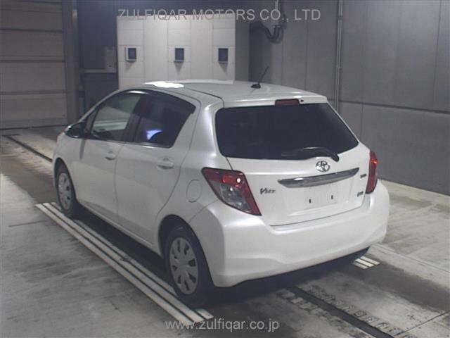 TOYOTA VITZ 2011 Image 2