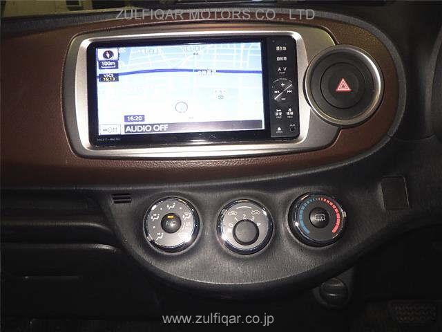 TOYOTA VITZ 2011 Image 5