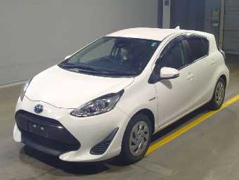 TOYOTA AQUA 2018 Image 1