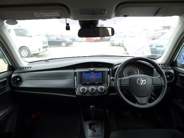 TOYOTA COROLLA AXIO 2018 Image 21