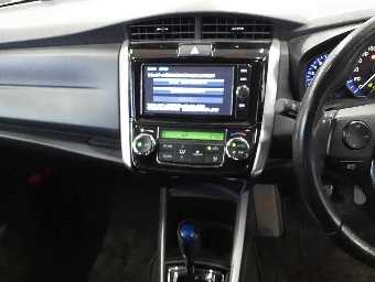 TOYOTA COROLLA FIELDER 2017 Image 9