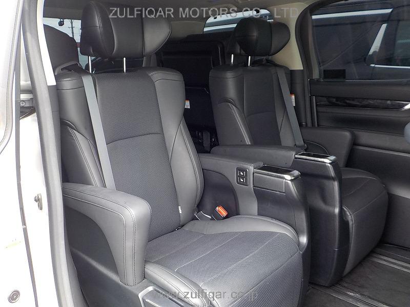 TOYOTA ALPHARD 2020 Image 23