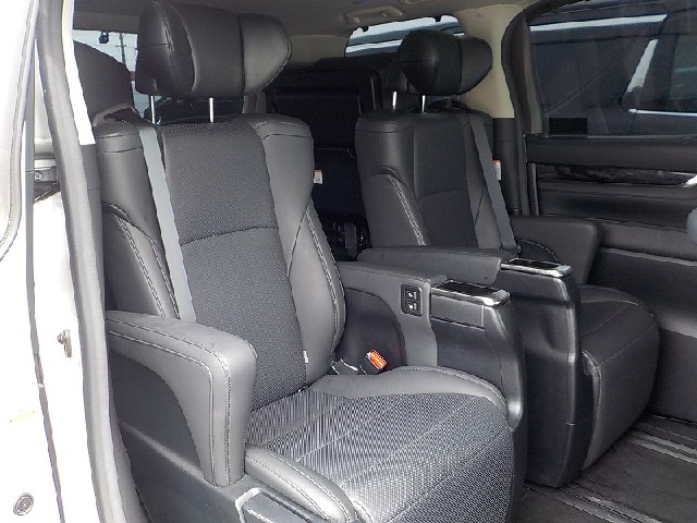 TOYOTA ALPHARD 2020 Image 23