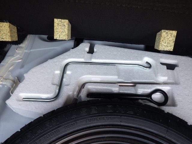 TOYOTA COROLLA AXIO 2018 Image 27