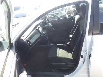 TOYOTA COROLLA AXIO 2018 Image 13