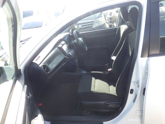 TOYOTA COROLLA AXIO 2018 Image 29