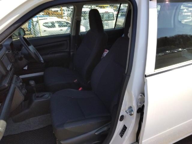 TOYOTA PROBOX 2018 Image 20