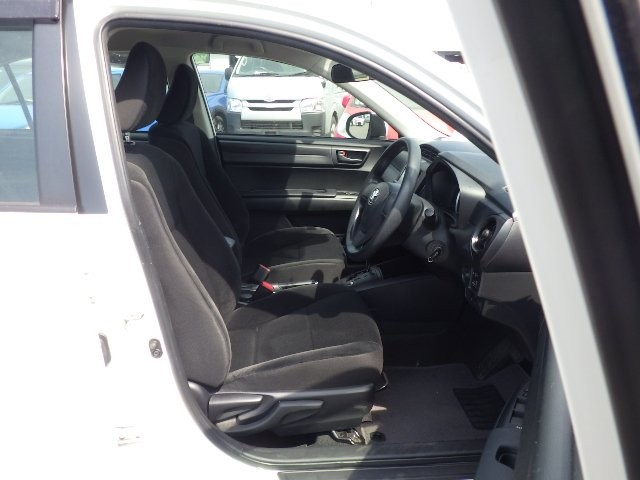 TOYOTA COROLLA AXIO 2018 Image 20