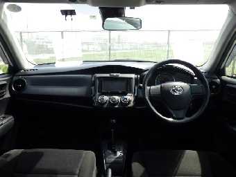 TOYOTA COROLLA AXIO 2018 Image 14