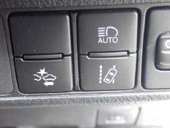 TOYOTA COROLLA AXIO 2018 Image 6