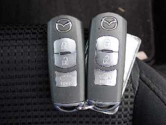 MAZDA AXELA 2018 Image 7